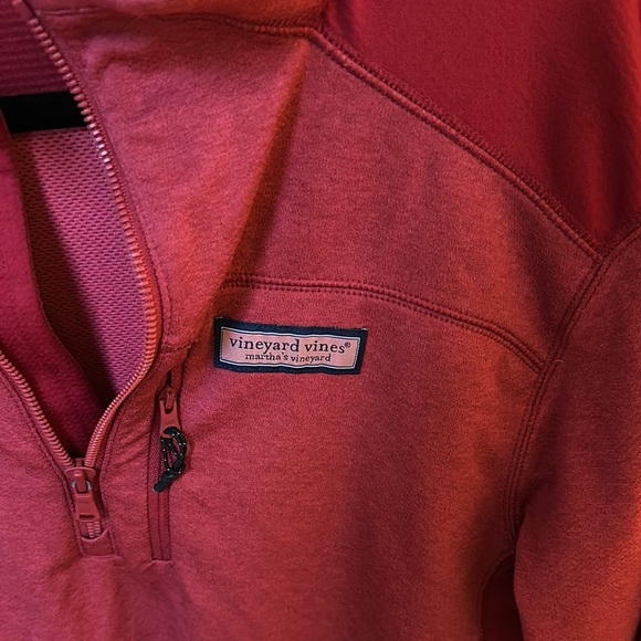 EUC Vineyard Vines Red Lightweight - performance quarter-zip sz small - Picture 3 of 7